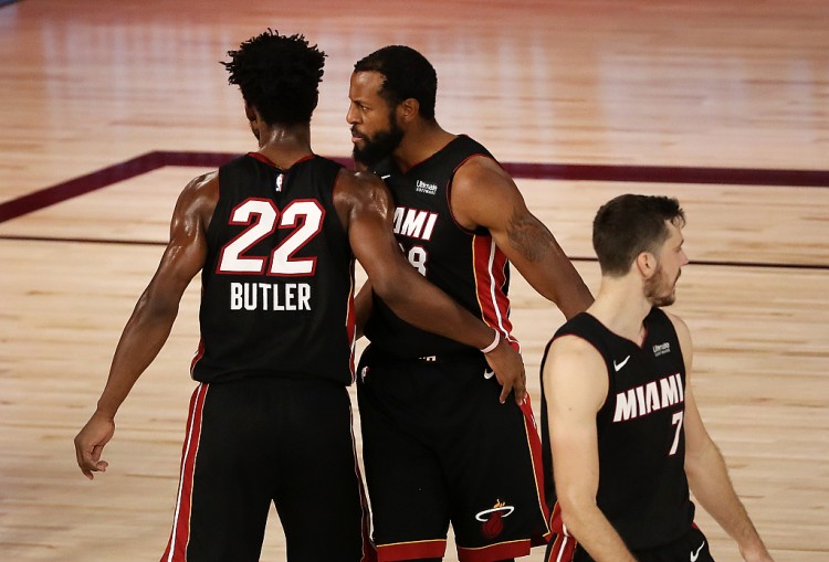 邓利维：巴特勒做的事和一哥很像 我们有些日子没这样的球员了